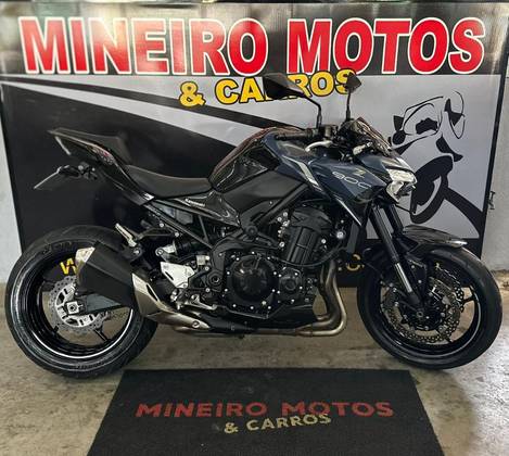 KAWASAKI Z900 
